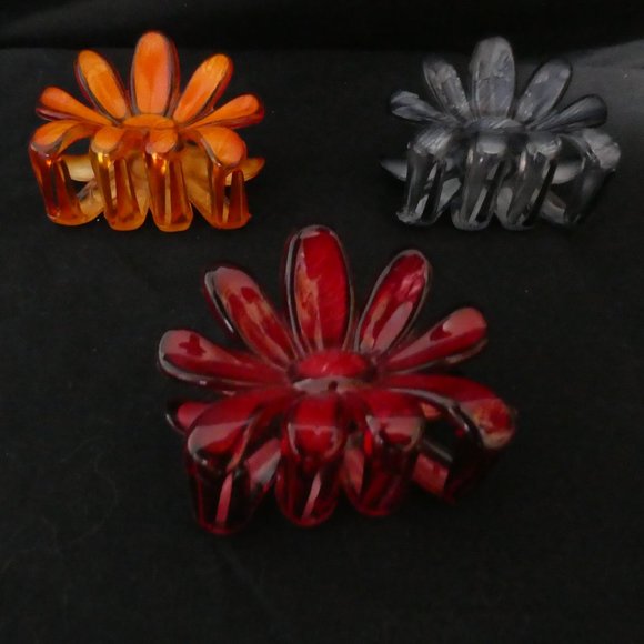 Beautiful| SET OF 3 | Floral Claw Clips | Red, Blue and Orange Flowers - Picture 2 of 11
